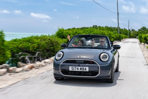 On a testé la Mini Cooper Cabrio, l’une des dernières décapotables encore accessibles
