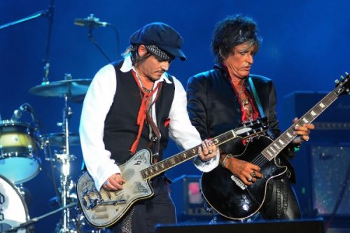 Man Who Signed Motley Crue & Guns N’Roses Calls Johnny Depp: ‘The Worst Guitarist I’d Ever Seen’