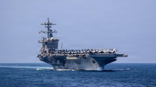 Troops On Ice as Hormuz Standoff Deteriorates