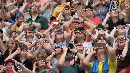 How To Tell If Watching The Eclipse Damaged Your Eyes