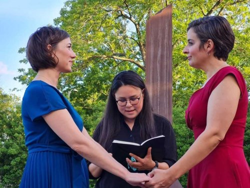 Scared after the fall of Roe, these 2 Texas women rushed to tie the knot