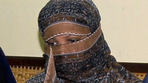 Asia Bibi, Pakistani Christian Woman Acquitted Of Blasphemy, Arrives In Canada
