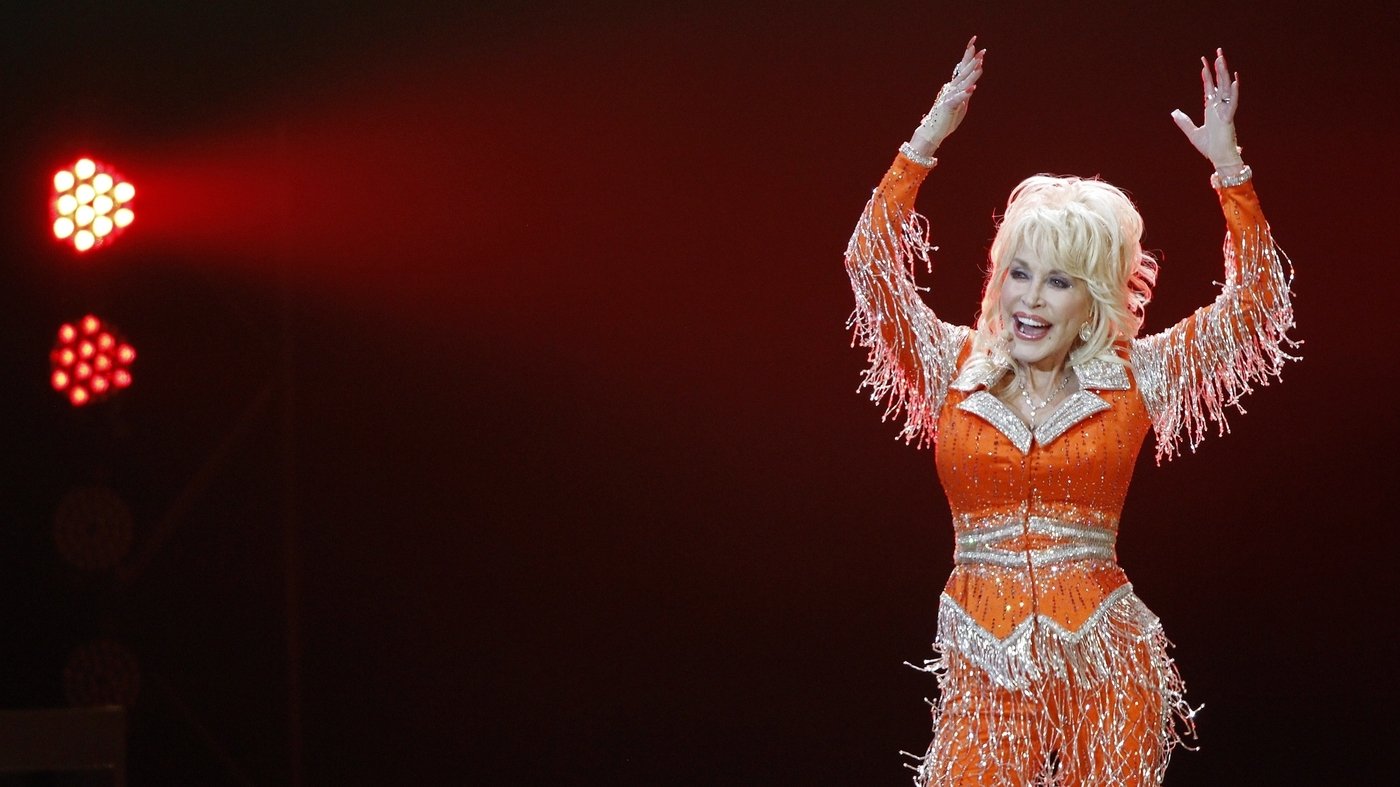 From 'Jolene' To Vaccine: Dolly Parton Gets COVID-19 Shot She Helped Fund