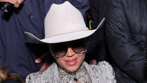 Beyoncé's 'Texas Hold 'Em' debuts at No. 1 on the country chart
