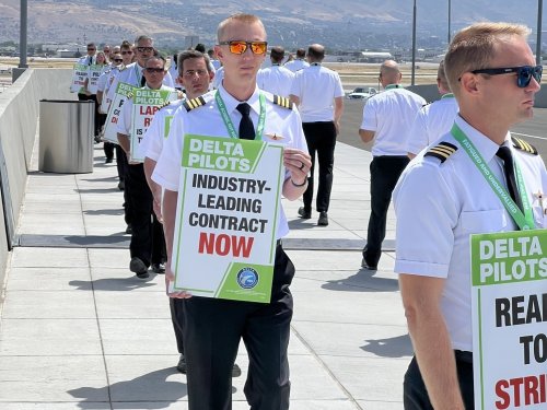 More than 1,200 Delta pilots picket at 7 major airports to call for higher pay