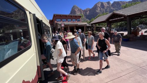 Some states pick up the tab to keep national parks open during federal shutdown
