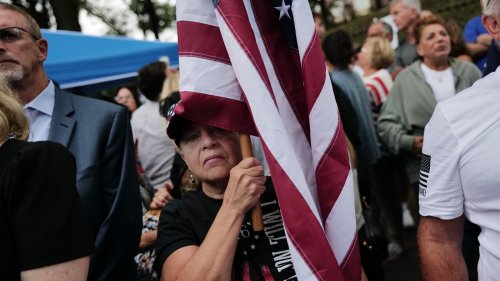 On N.Y.'s Staten Island, anti-immigration protests intensify as migrants stream in