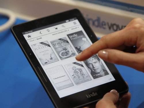 Authors are protesting Amazon's e-book policy that allows users to read and return