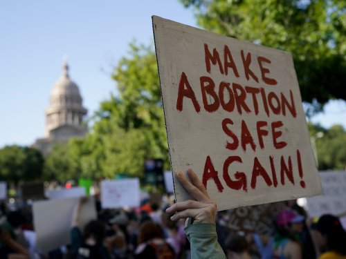 Texas clinics halt abortions after state high court ruling