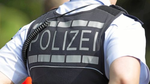 Nach Unfall in Kamp-Lintfort: Polizei sucht Autofahrer