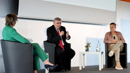 Nuhr: Niemand schaut auf Deutschland als Klima-Vorbild