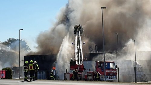 Goch: Großbrand gelöscht - Zwei Feuerwehrleute in Klinik