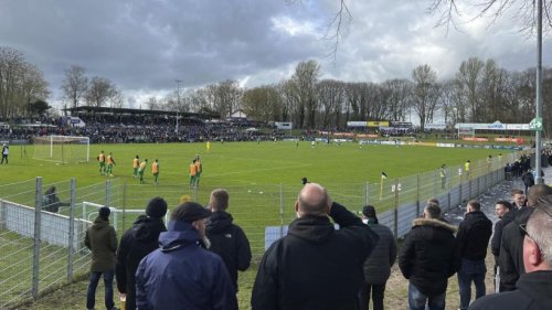 In Bocholt: Fans von Preußen Münster hinterlassen Rot-Weiss Essen Hassbotschaften