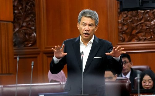 'Be careful in criticising US lest Malaysia's economy jeopardised'
