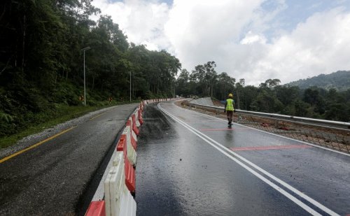 Batang Kali-Gohtong Jaya route becomes illegal high-speed playground for luxury sport cars