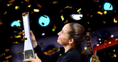 Jelena Ostapenko topples No. 1 Aryna Sabalenka in Stuttgart final