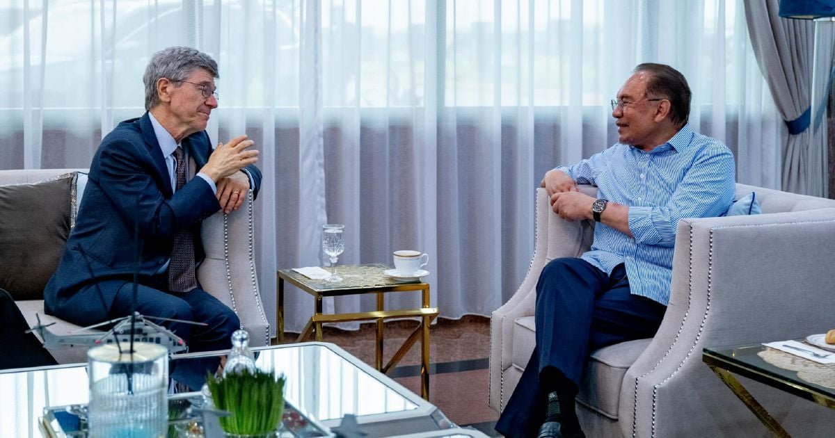 PM meets economist Jeffrey Sachs