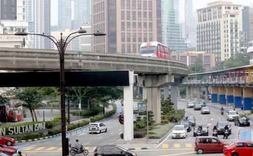 Business as usual in KL despite reports of unhealthy API