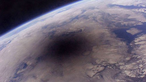C'est la toute première photo de l'ombre d'une éclipse solaire sur la Terre