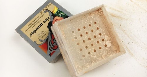 This $7 Powder Keeps My Face Dry (and Shine Free) on Even the Muggiest Days