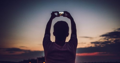 How Taking Photos Affects Your Memory of the Moment Later On