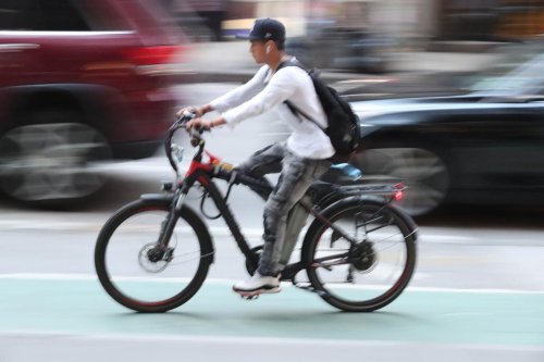 Over 1/3 of motorbikes in NYC bike lanes caught speeding by Post