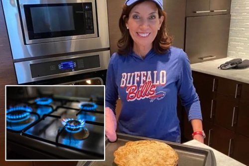 NY Gov. Kathy Hochul Cooks With Gas Stoves While Pushing Ban In New ...