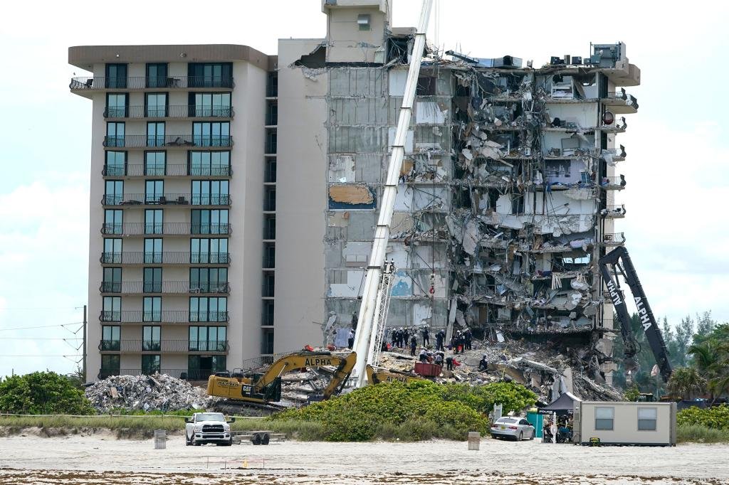 Agency that investigated fall of Twin Towers could probe Florida condo collapse