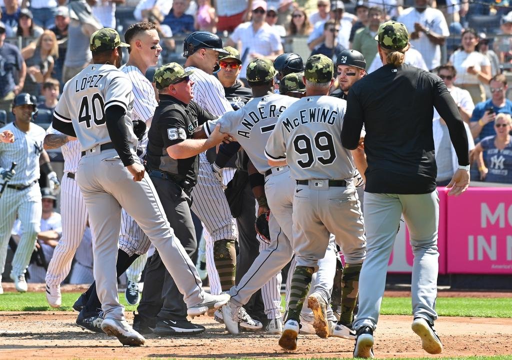 Yankees-White Sox benches clear as Josh Donaldson, Tim Anderson have words again