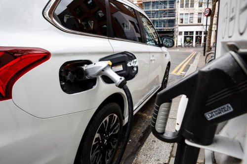 Hybrid cars emit way more pollution than advertised