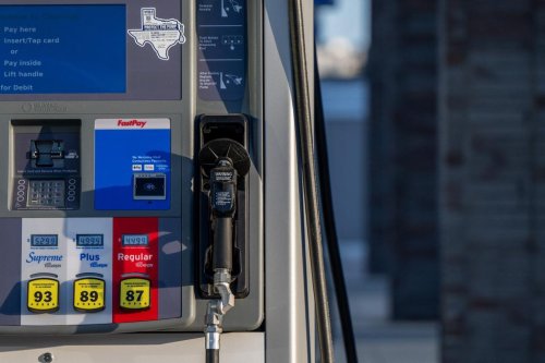 Gas prices could dip below $4 a gallon in parts of US, analyst says