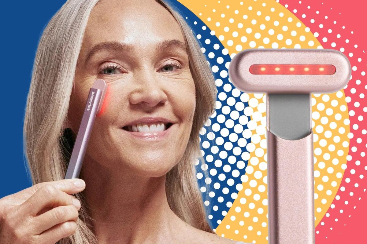 Skincare junkies can save 44% on the Solawave red light therapy wand
