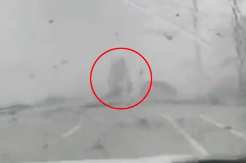 Video captures tornado flipping cars as it touches down in South Florida