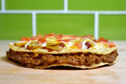 Why Taco Bell Mexican Pizza is tacky, ridiculous — and so good