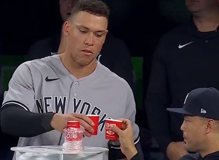 Aaron Judge gets in-game toast from Giancarlo Stanton after tying Roger Maris