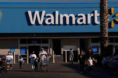 Walmart shares tank 9% as inflation slams profit margins