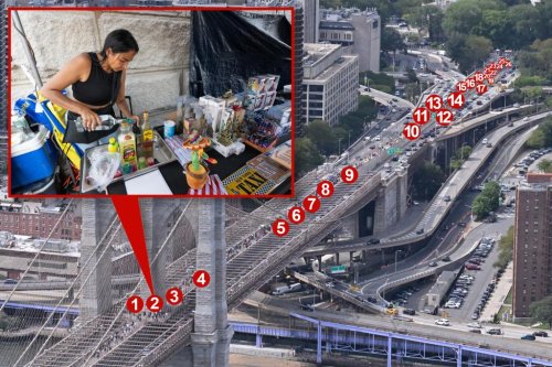 Dozens of vendors still swarm Brooklyn Bridge in free-for-all — selling illegal cocktails, pics with live snake: photos