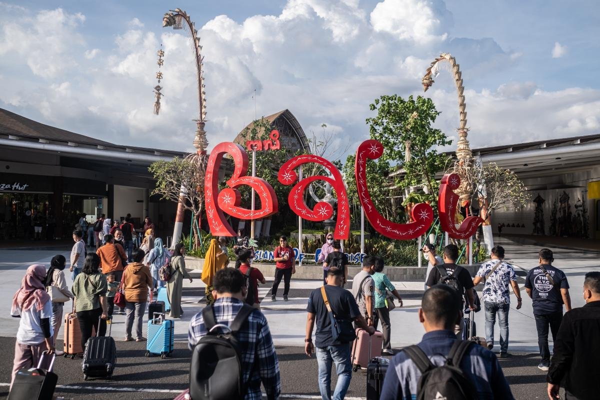 3 tourists kicked out of Bali for breaching visa conditions