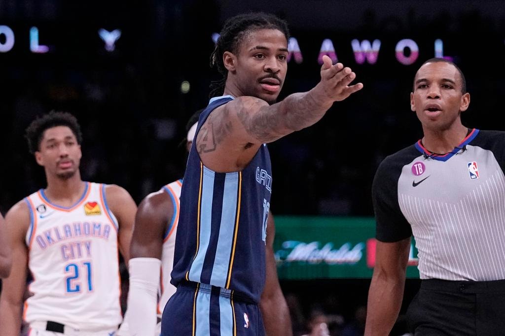 Ja Morant was ejected from game while chatting with Grizzlies fans courtside