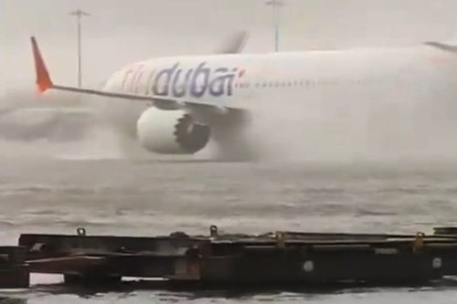 Boeing 737 pushes through biblical flash floods at Dubai Airport