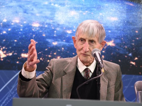 Left's Demonization of Elon Musk Echoes Earlier Turn Against Freeman Dyson