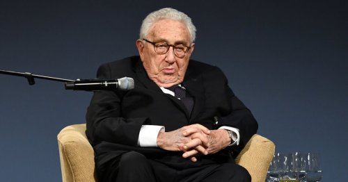 Henry Kissinger Suggests Ukraine Give Up Territory to Russia