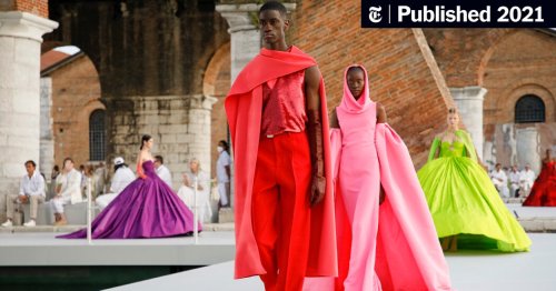 A Fashion Show That Pretty Much Was a Work of Art (Published 2021)