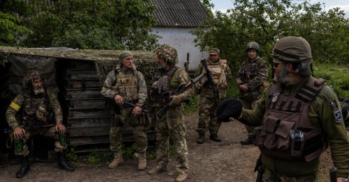 Commando Network Coordinates Flow of Weapons in Ukraine, Officials Say