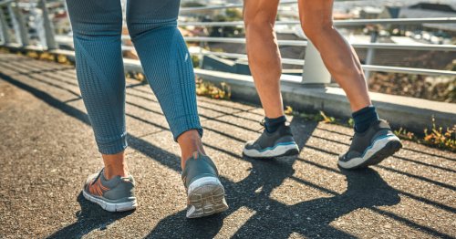 Walking May Prevent New Knee Pain for Some, Study Suggests