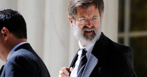A ‘Citizen Lawyer’ Gets a Standing Ovation at the Supreme Court