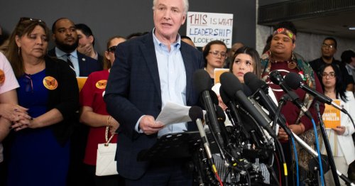 Maryland Deportee Told Senator He Had Been in Isolation in El Salvador Prison