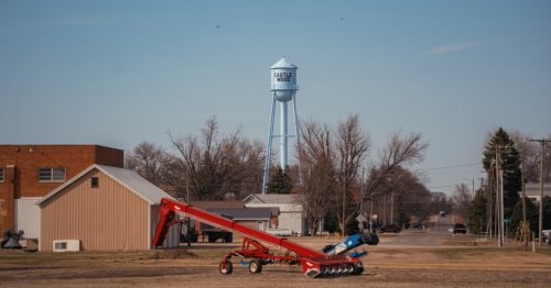 In South Dakota, Neighbors Feel Sorry for Kristi Noem’s Husband