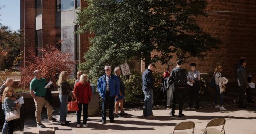 Trump Signs Order Calling for Citizenship Proof to Vote in Federal Elections
