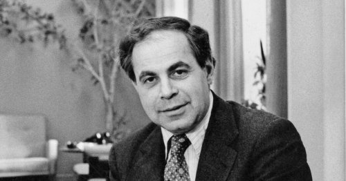 Max Frankel, Top Times Editor Who Led a Newspaper in Transition, Dies at 94